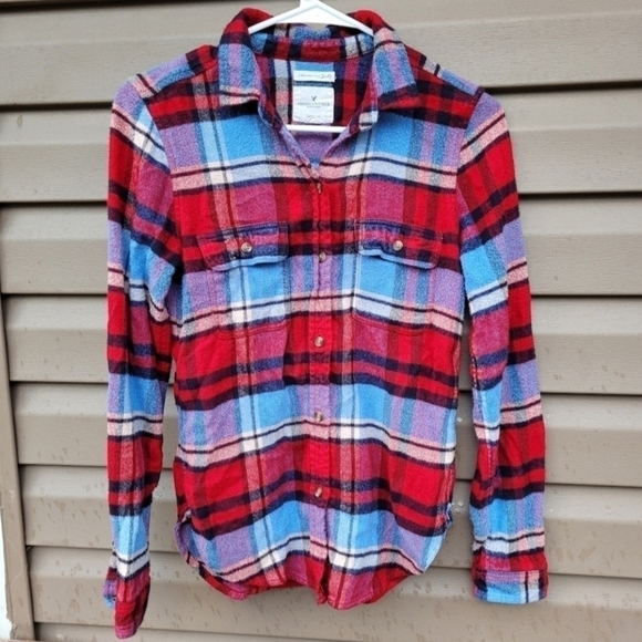 American Eagle Ahh-Mazingly Soft Button Down Classic Fit - Picture 2 of 4